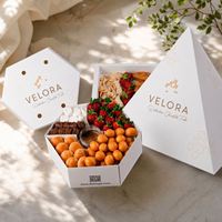 Boîtes pyramidales personnalisées avec compartiment à sauce, emballage pour plats à emporter, boîtes pyramidales avec plateau combiné pour desserts, gâteaux et pains