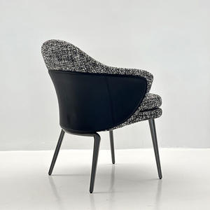 Silla de comedor premium de lino gris oscuro con patas de acero inoxidable antideslizantes, ideal para comedores de hoteles de 5 estrellas y para sentarse por largos períodos. - Product Image 4