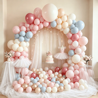 Guirlande d'arche de ballons or, noir et blanc pour mariage et fête, par Balloon Factory, incluant des ballons de 5 à 36 pouces.