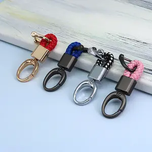 थोक शास्त्रीय मिश्र धातु कार कुंजी श्रृंखला चमड़े लट Keyrings के लिए अनुकूलित सोने चांदी काले धातु चाबी का गुच्छा प्रचारक उपहार