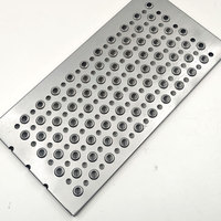 Plancher antidérapant perforé de plat antidérapant de grillage d'acier avec l'excellente résistance au dérapage
