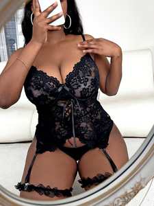 Женские прозрачные кружевные трусики-стринги с открытой промежностью - Product Image 6