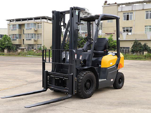 Chariot élévateur diesel C25 de 2,5 tonnes pour entrepôts d'usine au Vietnam avec moteur à économie de carburant pour les travaux quotidiens de manutention de palettes <span class=keywords><strong>et</strong></span> de marchandises - Product Image 2