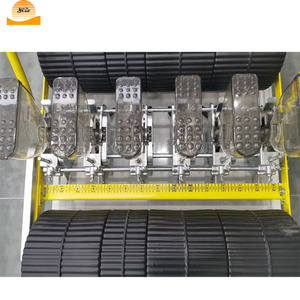 آلة زراعة يدوية ثلاثية الصفوف للخضروات والبذور الصغيرة مثل الفجل والبصل والجزر - Product Image 2