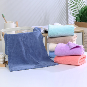 Serviette de toilette en microfibre Carlota 35x75 cm, épaisse, absorbante, séchage rapide, couleur unie, pour le bain et coffret cadeau - Product Image 3