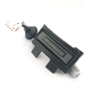 สวิตช์ปุ่มกด 81260-2V010 ขั้วต่อปลั๊กพลาสติก IP65 สำหรับการใช้งานประตูท้ายรถยนต์รุ่นใหม่ - Product Image 1