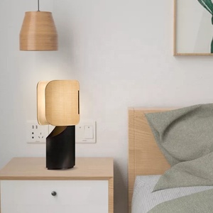 Lámpara de mesa con pantalla de <span class=keywords><strong>fax</strong></span> de tela Vintage de diseño minimalista moderno 2024 para Hotel - Product Image 3