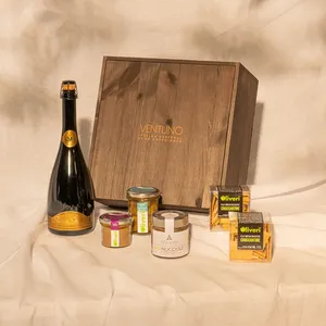 Set Regalo Vino Ventuno Piemonte 0.75 L - Confezione Eco-Friendly in Legno Moderno - Product Image 1
