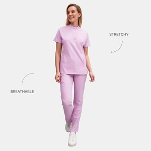 Ensemble d'uniformes médicaux personnalisés très demandés pour femmes : haut en jersey et pantalon pour médecins, infirmières et patients - Product Image 1