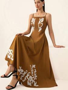 เดรสยาวสไตล์โบฮีเมียนแขนสั้นสำหรับผู้หญิง ปี 2025 ผ้าฝ้ายทอ 100% พร้อมส่งสำหรับฤดูใบไม้ผลิและฤดูใบไม้ร่วง - Product Image 5