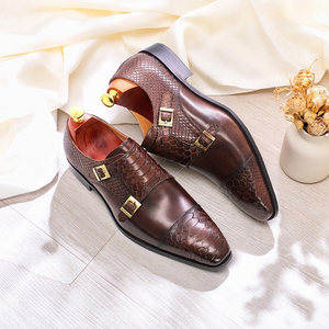 Mocassins d'affaires en cuir pour hommes, style rétro avec boucle, pour le bureau et la carrière – Chaussures habillées en promotion - Product Image 1