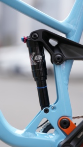 Bicicleta de Montaña Shimano M6100 de Aleación de Aluminio con Frenos de Disco de 12 Velocidades, Suspensión Completa, <span class=keywords><strong>Horquilla</strong></span> de Suspensión <span class=keywords><strong>ROCKSHOX</strong></span>, Ruedas de 29 Pulgadas - Product Image 6