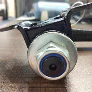 新しいOEM UJ06-32-320カー部品ステアリングアイドラーアーム - Product Image 5