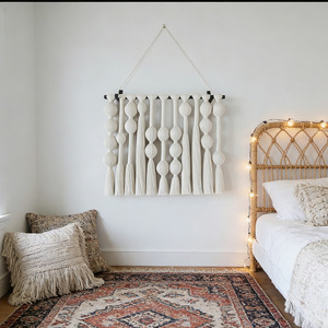 Art mural en macramé neutre fait à la main, boule tressée en macramé ivoire, sculpture <span class=keywords><strong>murale</strong></span> en macramé <span class=keywords><strong>pour</strong></span> chambre à coucher minimaliste et confortable - Product Image 2