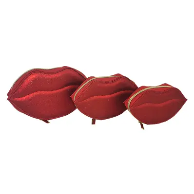 卸売カスタムポータブル旅行パーソナライズされた唇の形ホログラフィック化粧品バッグメイク