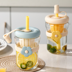Enfants Mignon Cadeau En Plein Air Gourdes Pour Enfants Logo Personnalisé Tasse En <span class=keywords><strong>Verre</strong></span> Enfants Bouteille D'eau En <span class=keywords><strong>Verre</strong></span> avec Manchon De Fleur et <span class=keywords><strong>Infuseur</strong></span> - Product Image 3