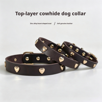 Verstellbares Echtes Rindsleder-Haustierhalsband mit Metallnieten Goldfarbener Schnalle und D-Ring Individuelles Logo-Design für Hund und Katze