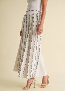 Falda Midi Plisada a Rayas Blancas para Mujer, Cintura Natural, Diseño Elegante, Tejido Transpirable - Product Image 1