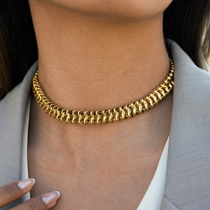 Collar de cadena gruesa de acero inoxidable para mujer, diseño geométrico con elementos lineales, multicapa, tono dorado, para uso diario - Product Image 2