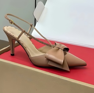 รองเท้าส้นสูงคุณภาพเยี่ยมแบรนด์ดีไซเนอร์ V รุ่นหรูหราสำหรับผู้หญิง ประจำปี 2026 เหมาะสำหรับใส่กับชุดฤดูร้อน - Product Image 2