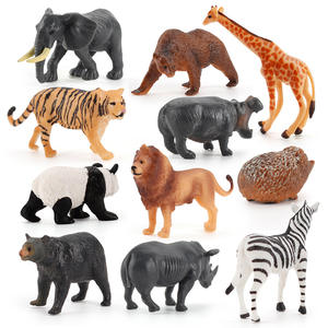 Set de 12 Miniaturas de Animales Salvajes, Modelos Sólidos de Panda, Jirafa y Cebra - Product Image 3