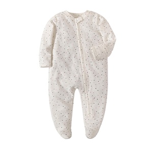 Body Neonato Unisex in Cotone a Maniche Lunghe con Cerniera YKK, Colletto a O, Stampa Termotrasferibile con Impronta del Piede, Modello Lungo per Arrampicata - Vendita all'Ingrosso - Product Image 6