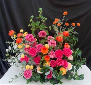 Camino de Flores Artificiales para Pasillo, Verde Oscuro, Rosa Intenso, Centro de Mesa, Arreglo de Plantas, Guirnalda de Vegetación, Flores Silvestres - Product Image 1