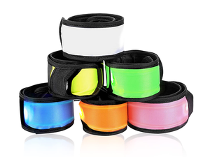 Pulsera Magnética Decorativa Navideña con 2 LED, Funciona con Pilas AAA, con Logotipo Láser, Colores RGB, para Fiestas Infantiles y Bodas - Product Image 4