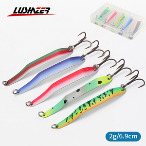 LUSHAZER Lot <span class=keywords><strong>de</strong></span> 5 leurres artificiels en métal, type cuillère, avec <span class=keywords><strong>boîte</strong></span>, 2g 69mm, pour la truite, le bar, l'eau <span class=keywords><strong>de</strong></span> mer et l'eau douce - Product Image 1