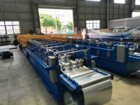 Machine de formage de rouleaux de tuyau de descente d'eau de pluie, machine de gouttière et de coude