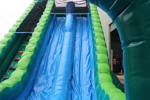 Toboggan aquatique géant gonflable en PVC et vinyle pour locations commerciales, scolaires, résidentielles et événementielles en extérieur - Product Image 4