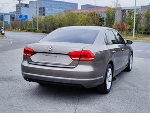 รถยนต์<span class=keywords><strong>มือ</strong></span><span class=keywords><strong>สอง</strong></span> โฟล์คสวาเกน พาสสาท ซีดาน ปี <span class=keywords><strong>2014</strong></span> เครื่องยนต์เทอร์โบ เกียร์อัตโนมัติ ล้อแม็ก R16/ยาง  เบาะหนัง - Product Image 4