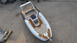 เรือยอชท์หรูความเร็วสูง CE 700 Orca Tube ตัวถังไฟเบอร์กลาส เรือยางเป่าลมสีดำ พร้อมดาดฟ้าขนาดใหญ่ ผลิตภัณฑ์หลากหลาย ตอบโจทย์ความต้องการ - Product Image 6
