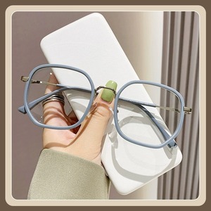 <span class=keywords><strong>Monture</strong></span> <span class=keywords><strong>de</strong></span> lunettes tendance, nouvelle, grande taille, unie, avec un look haut <span class=keywords><strong>de</strong></span> gamme, modèle pour femmes, lunettes photochromiques et anti-lumière bleue - Product Image 4