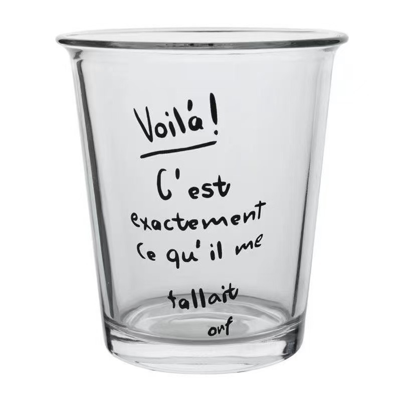 Lettres noires courtes