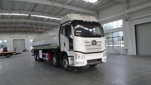 รถบรรทุกน้ำมัน HOWO 8x4 ขนาด 30,000 ลิตร สำหรับขนส่งน้ำมันเชื้อเพลิง ดีเซล และเบนซิน - Product Image 1