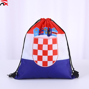 Sac à cordon en polyester avec drapeau croate personnalisé populaire pour la Coupe du Monde de <span class=keywords><strong>football</strong></span>, logo imprimé numérique de haute qualité, vente directe d'usine - Product Image 1