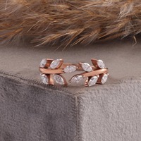 Anillo de Diamante Moissanite Solitario Elegante Más Vendido para Mujer, Joyería Fina, Colección de Boda Disponible a Precio Accesible