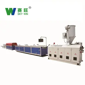 PROFILS DE FENÊTRE EN PVC WPC LIGNE D'EXTRUSION AVEC GRAIN EN BOIS NATUREL