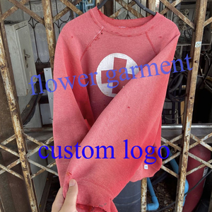 เสื้อสเวตเชิ้ตคอกลมทรงหลวมสไตล์สตรีทแวร์สีแดงวินเทจ  งานปักแบบซันเฟด  ฟอกสีแบบแอซิดวอช  ดีไซน์ดิสเทรส - Product Image 3