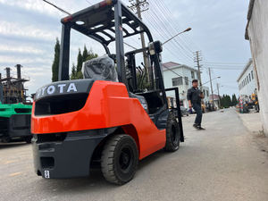 To-yo-ta 3 Ton Diesel Counterbalance <b>Forklift</b>, TOY-O-TA FDZN30 <b>Forklift</b> for Factory & Logistics Cargo Handling - Product Image 5