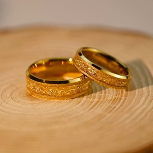 Anillos de <span class=keywords><strong>boda</strong></span> de lujo de tungsteno y carburo para hombre y mujer, chapados en oro y arenados, al por mayor - Product Image 4