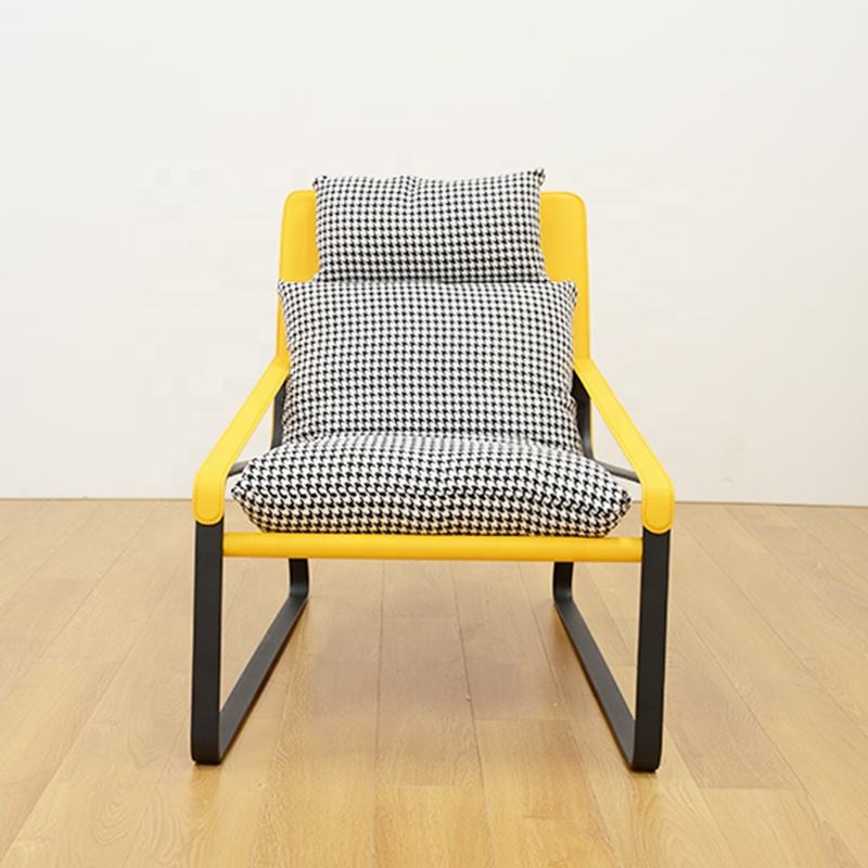 สีเหลือง