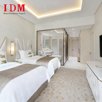 IDM Factory Mobilier de Luxe pour Chambres d'Hôtel Ensemble de Chambre King-Size Blanc au Design Moderne avec Lit en Bois Massif pour Hôtels 3-5 Étoiles à Dubaï
