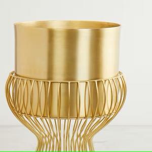 กระถางดอกไม้โลหะชุบทองสําหรับตกแต่งบ้านและสวน กระถางดอกไม้เคลือบไฟฟ้าและชาวไร่ที่มีคุณภาพดีที่สุด - Product Image 4