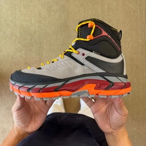 <span class=keywords><strong>Zapatillas</strong></span> de running de diseño para hombre, estilo botas de senderismo, impermeables Gore-Tex Ultra Tor Hi, de cuero de corte alto, para caminar al aire libre. - Product Image 6