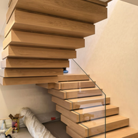 Rampe d'escalier flottante en bois en forme de L avec éclairage intégré, balustrade sans cadre transparente, raffinée, haute qualité, nouvelle arrivée, pour extérieur