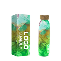 Botol air kaca borosilikat tinggi tahan lama dengan tutup bambu pelindung desain kustom bebas BPA