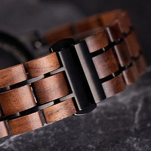 カスタマイズ可能なクルミ材メンズ木製クォーツ腕時計 - Product Image 4