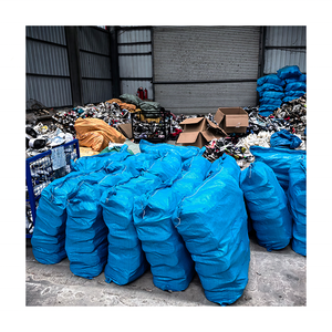 Nueva Llegada de Zapatillas de Lujo de <span class=keywords><strong>Segunda</strong></span> <span class=keywords><strong>Mano</strong></span> para Hombre, Marca Italiana, Zapatillas de Diseñador Usadas, Planas, para Revendedores - Product Image 2